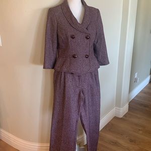 3/4 sleeve suit